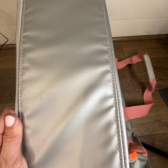 Skip Hop Fit All-Access Diaper Bag, Platinum, Messenger/Tote Bag, Versatile - Picture 15 of 15